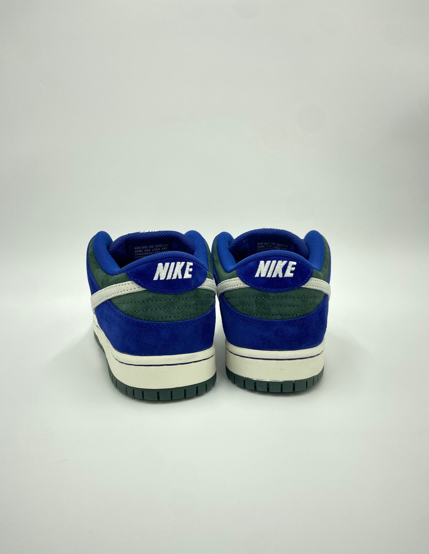 Nike dunk low SB "deep royal"